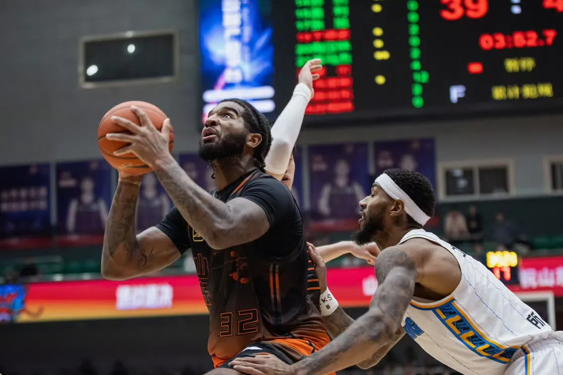 爱游戏全站-里程碑夜！山东男篮内部沟通，法国杯加时末段刷纪录，压力陡增，高层口径保持一致的简单介绍