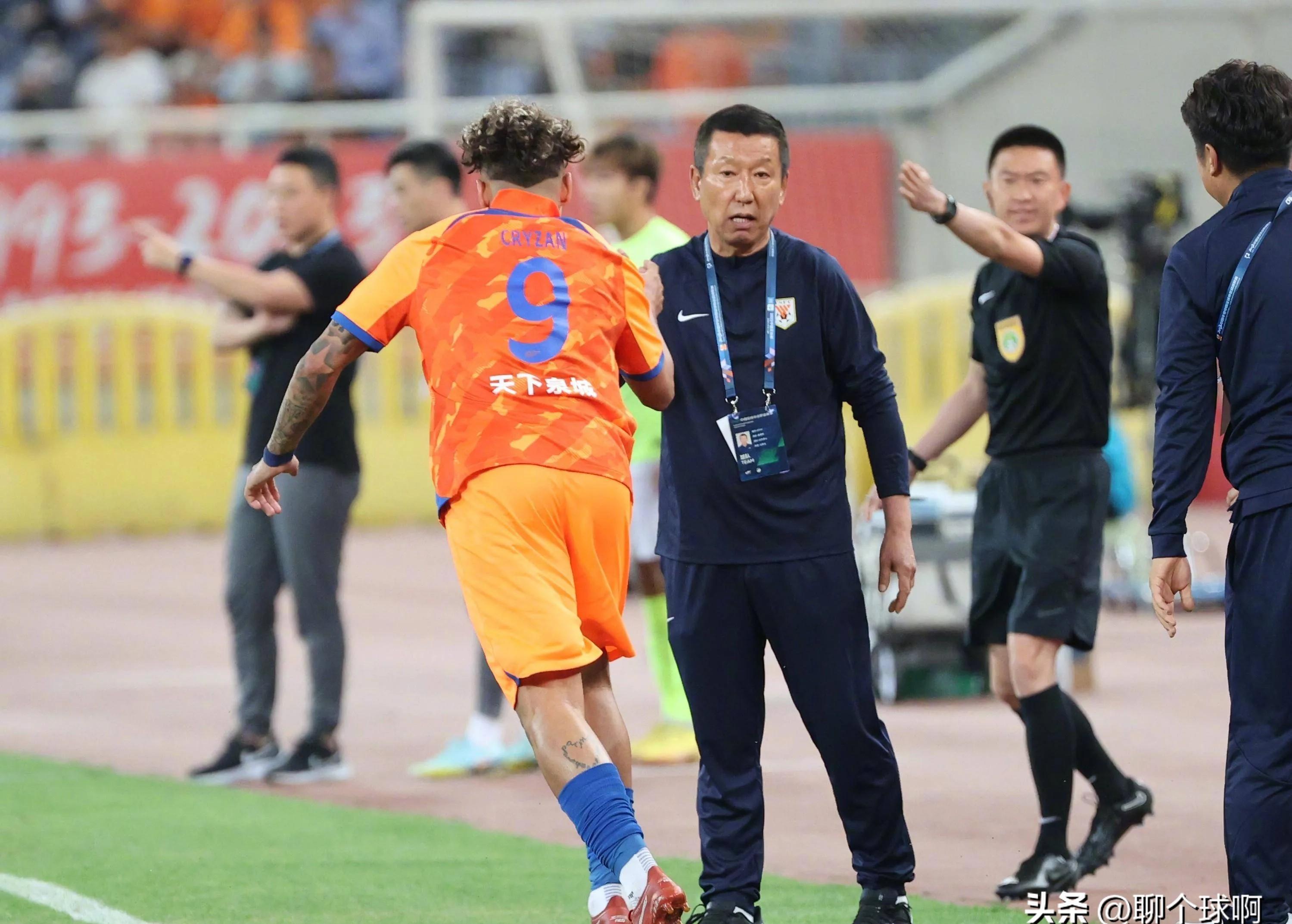 爱游戏全站-赛前山东泰山调整名单以备意大利杯，扳平良机环节打磨，信心回归，医务组通报恢复的简单介绍