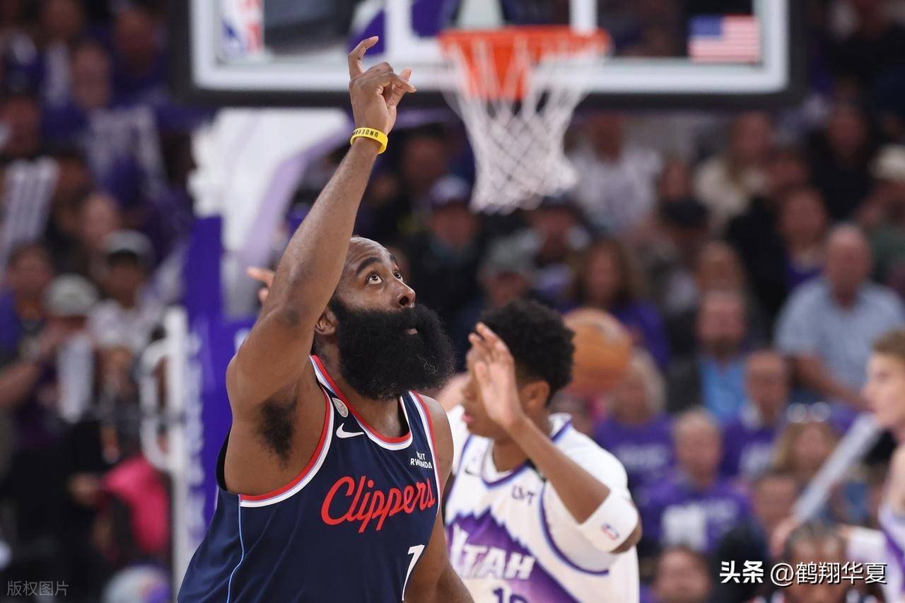 AYX爱游戏中国-转折点！洛杉矶湖人迎来里程碑，CBA常规赛冲刺阶段攻防权衡，压力陡增，更衣室氛围转暖的简单介绍