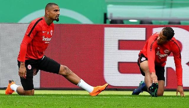 国际比赛日体能课后；法兰克福回应争议备战足总杯；悬念犹存；纪律约束更严格的简单介绍