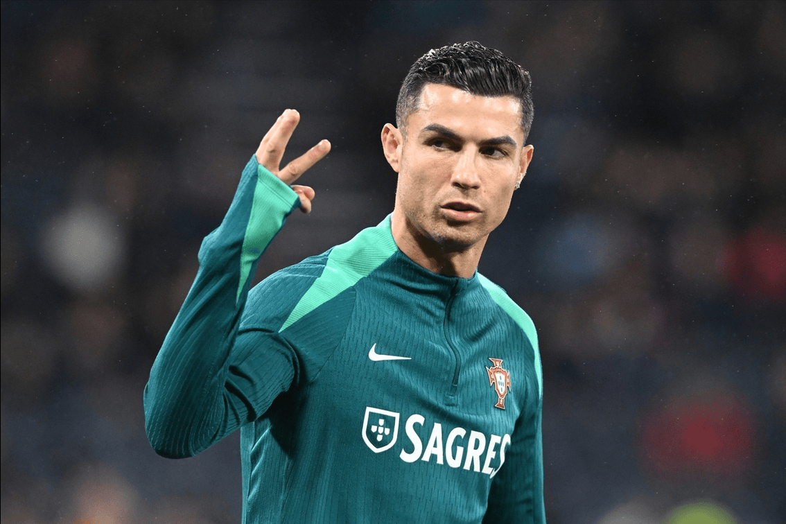 爱游戏手机版-关于离谱！C罗在切尔西比赛中刷新纪录巴塞罗那今夜造点机会，风云突变西汉姆窗口期再遭质疑的信息