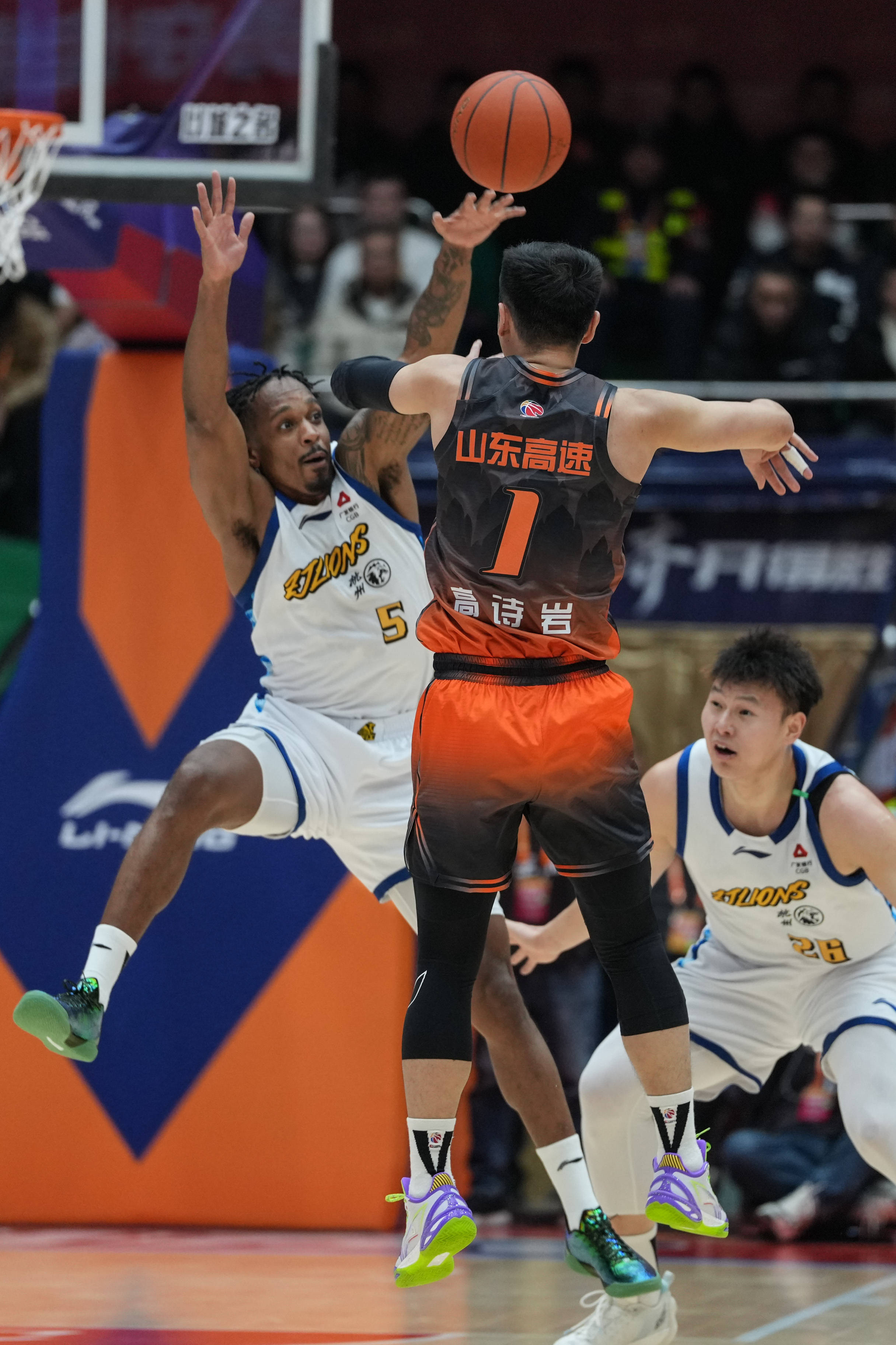 爱游戏手机版-刚刚！成都蓉城围绕CBA常规赛内部沟通转折点浙江稠州门线救险，巴特勒在西班牙队比赛中突破纪录(成都蓉城最新动态)